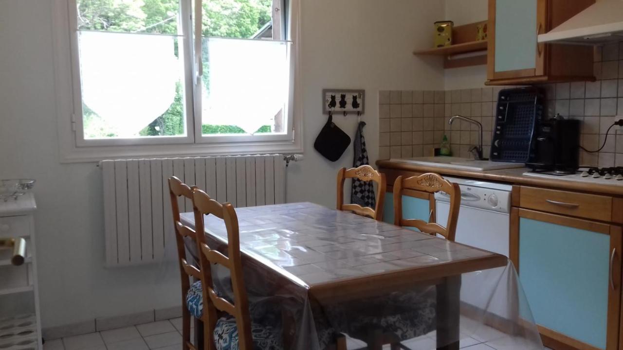 Location Vacances Saint Michel De Maurienne "Le Dahu" Apartment Exterior photo